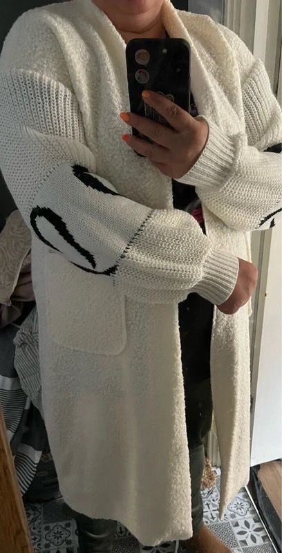 Isadora White Long Cardigan With Black Heart Detail On Sleeves image 2